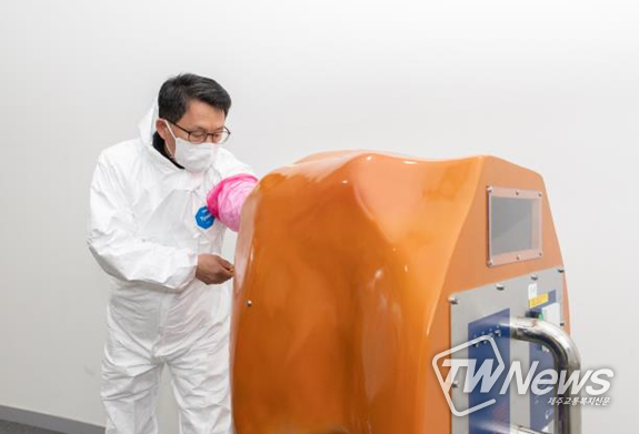 암소 모형을 통한 인공수정 실습 예