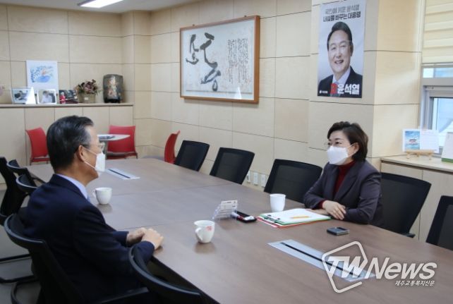 전중선 포스코 사장, 김정재 국회의원실 방문