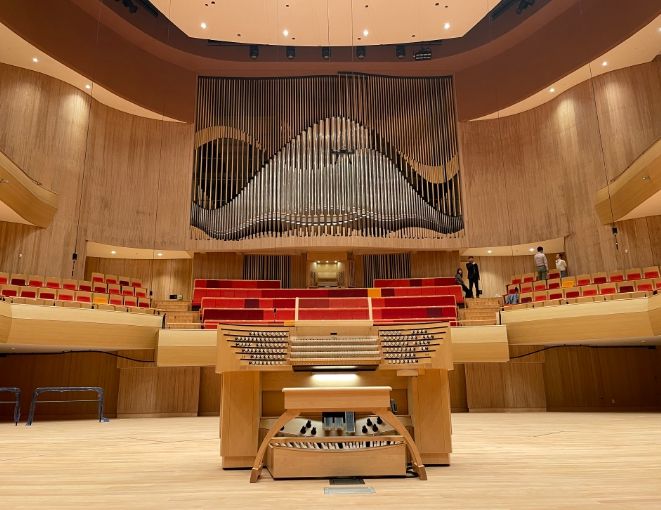 부천아트센터 대공연장 내 설치한 파이프오르간