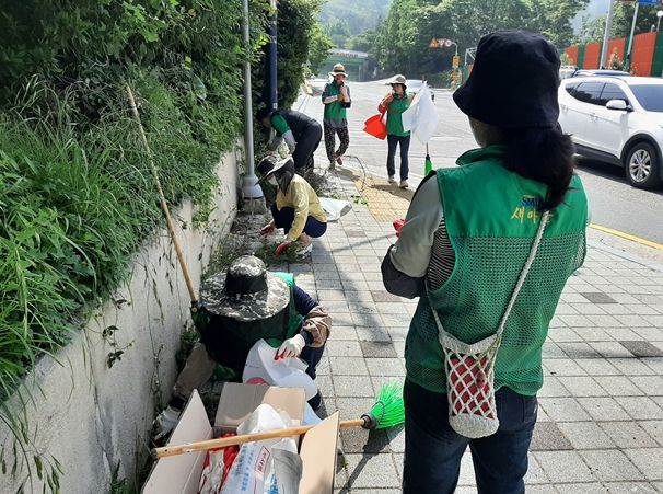 부산시북구 만덕1동 새마을협의회 및 부녀회, 우기 대비 합동 환경정비
