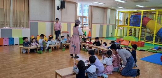 여수시가 상반기 ‘찾아가는 시민 환경교육’을 본격화하며 기후변화대응 실천에 앞장서고 있다.