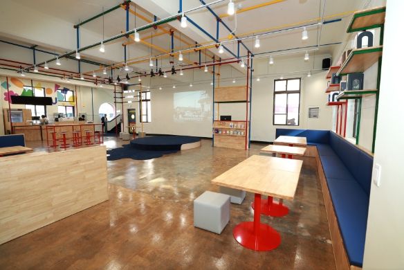 충북 산업장려관 1층