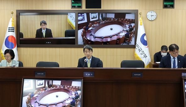 이주호 사회부총리 겸 교육부 장관이 17일 오후 정부세종청사에서 열린 제4차 사회관계장관회의에서 모두발언을 하고 있다. (사진=교육부)