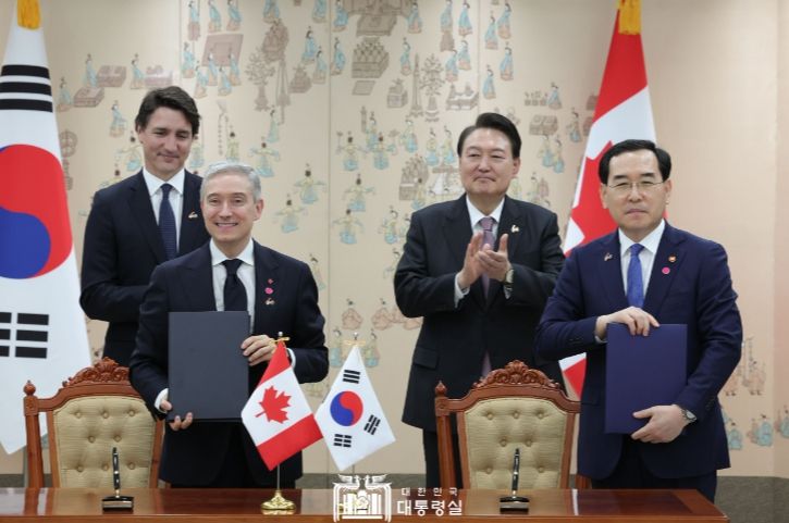 5월 17일 윤석열 대통령은 양해각서(MOU) 서명식을 가졌다.