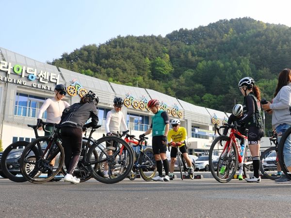 대회준비하는 참가자