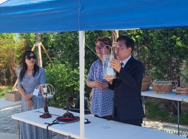 『인사동 쌈지길』안동에서 만나다, 태사길 플리마켓 첫선 ‘흥미진진한 경매쇼로 관람객 눈과 귀 사로잡아’