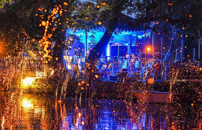 무진정의 밤을 수놓는 불꽃의 향연, 제30회 함안낙화놀이 공개행사 개최