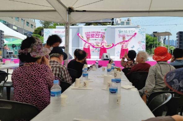 남양주시 진접읍 사회단체협의회,지역 어르신을 위한 경로잔치 개최