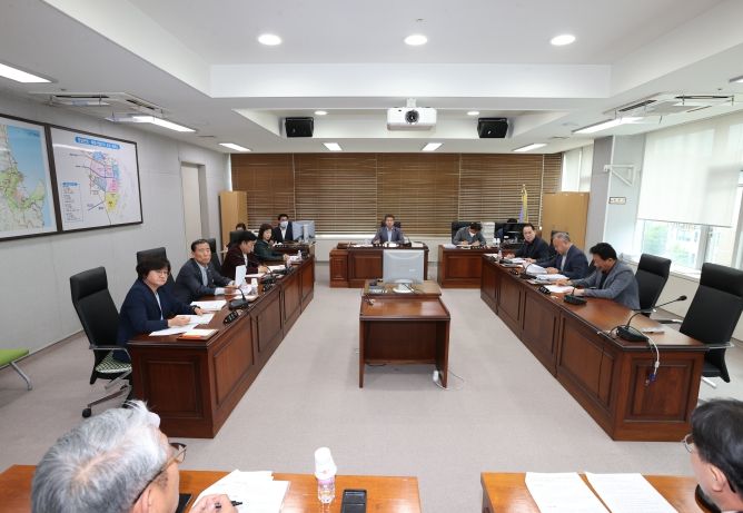 포항시의회 건설도시위원회, 시내버스 공익감사 관련 2차 간담회 개최