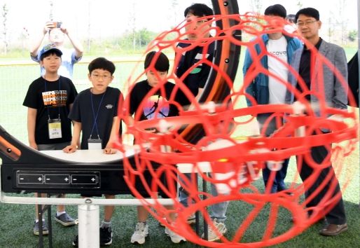 K-시흥시- 시흥에서 피어나는 4차 산업의 꽃 ‘드론’, 내 꿈도 날다
