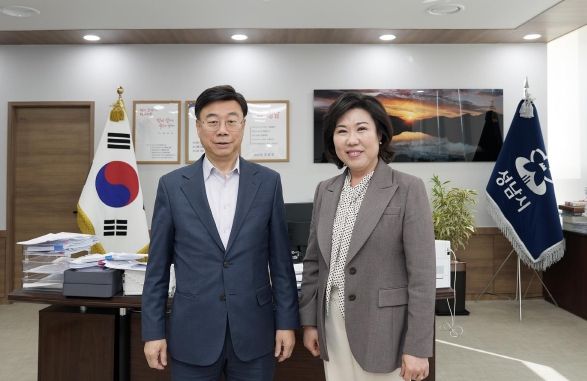 (좌)신상진 성남시장 (우)오찬숙 성남교육장