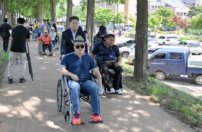 공주시, 중증장애인과 함께하는 나들이 행사 개최