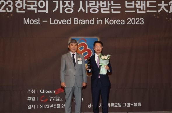 포항시는 24일 서울 가든호텔에서 열린 ‘제13회 한국의 가장 사랑받는 브랜드 대상’ 시상식에서 이차전지 선도도시 부문에서 인지도와 선호도 등 소비자 평가 항목에서 높은 점수를 받아 대상 수상의 영예를 안았다.