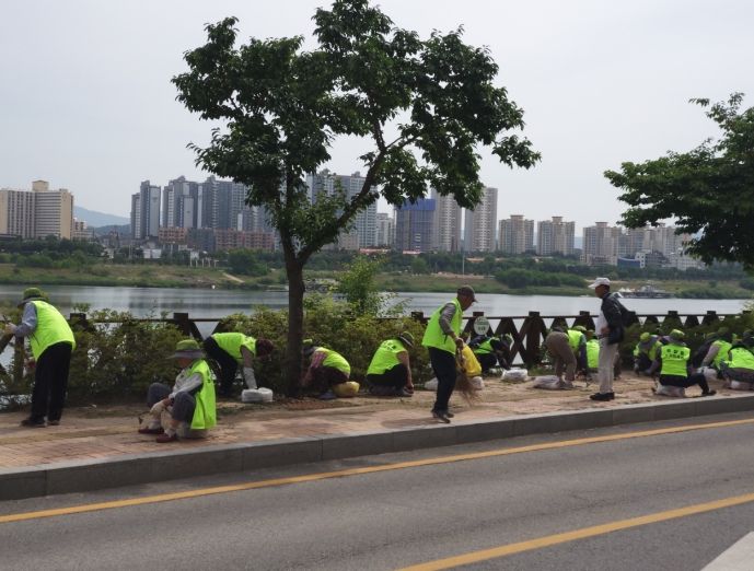 여주 세종대왕 마라톤 구간 중앙동 산뜻한 환경정비
