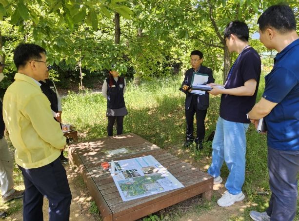 가원유아숲체험원 현장점검하는 최정규 부구청장