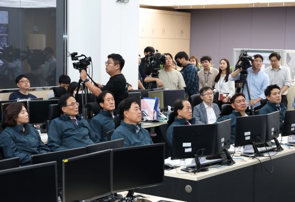 ‘이상폭우 대비 풍수해 종합 훈련’ 참관 사진. 김형재 시의원(왼쪽에서 두 번째)