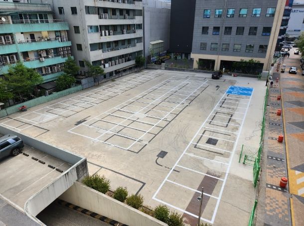공한지 임시주차장
