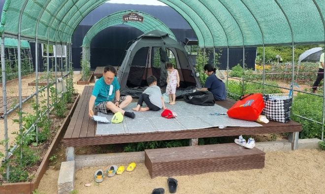 지난해 운영한 금천 힐링가족 캠핑농장의 모습