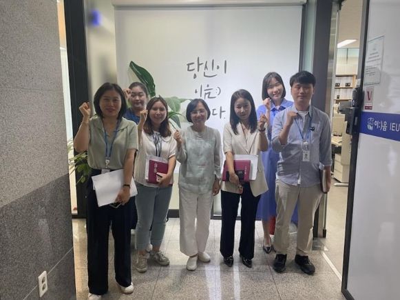 충남아동자립지원전담기관 방문 기념사진