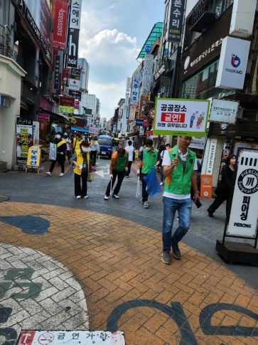 제36회 금연의 날을 맞아 성북구보건소가 학생 및 주민을 대상으로 금연 홍보활동을 펼쳤다.