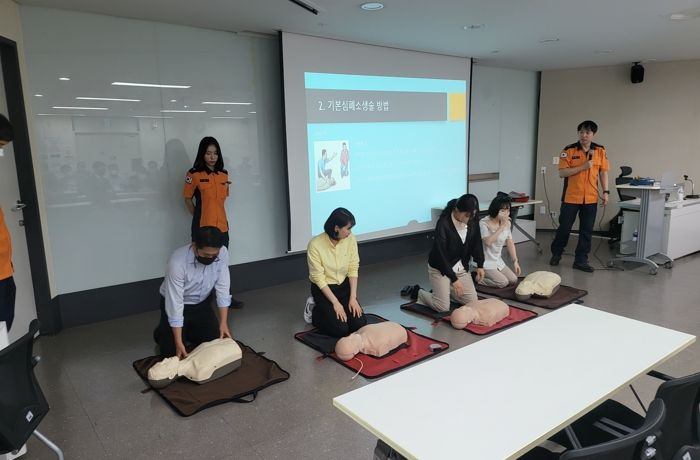 천안서북소방서, 갤러리아 센터시티점 소방안전교육 실시