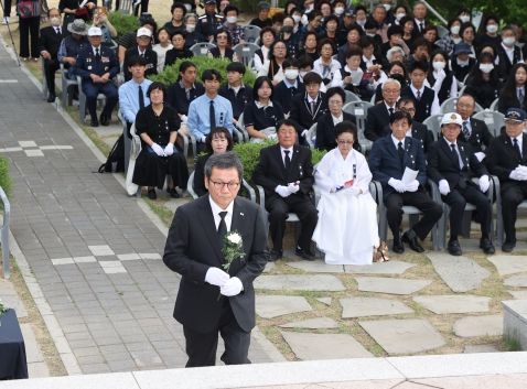 강릉시, '제68회 현충일 추념 행사' 개최