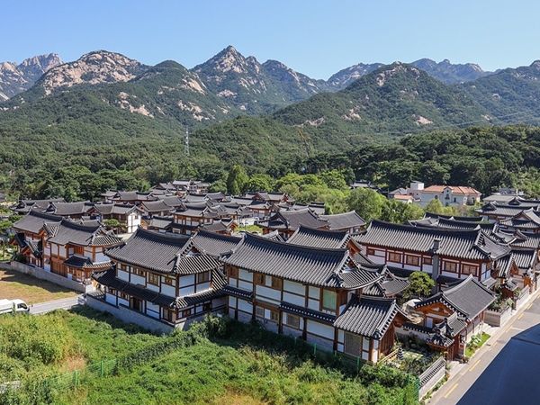 한옥마을 조성 예시 : 은평한옥마을 전경