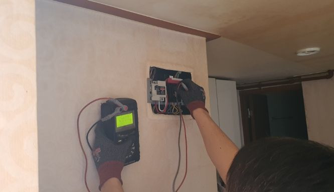 분전반 점검 모습