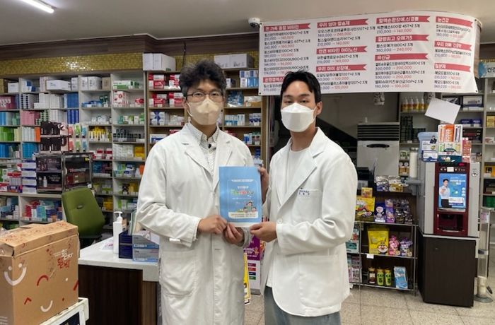 “약국 통해 지역주민 자살 예방 나선다” 담양군, 생명사랑약국 약봉투 제작 배포