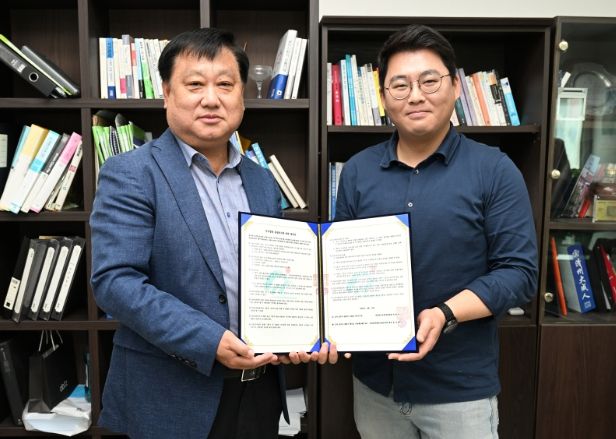 충북농기원,‘비닐 피복기 탈부착식 발판’통상실시 체결