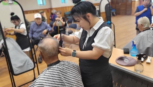 어르신 이미용서비스 제공