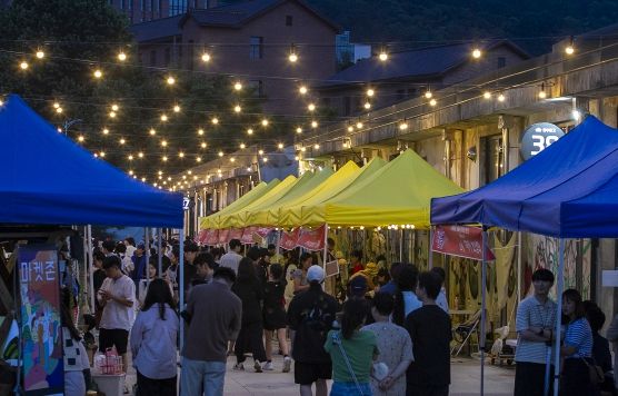 뜨거운 호응 속에 문 연 청주 동부창고 페스타, 이번 주에도 함께 해요