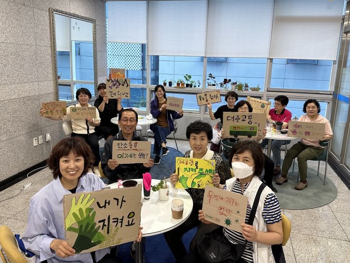 광명시 철산3동, 일회용컵 화분으로 창틀 정원 조성하며 탄소중립 실천 동참