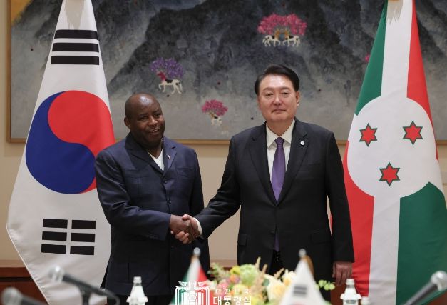 9월 18일 윤석열 대통령은 에바리스트 은다이시몌(Evariste Ndayishimiye) 대통령과 한-부룬디 정상회담을 가졌다.
