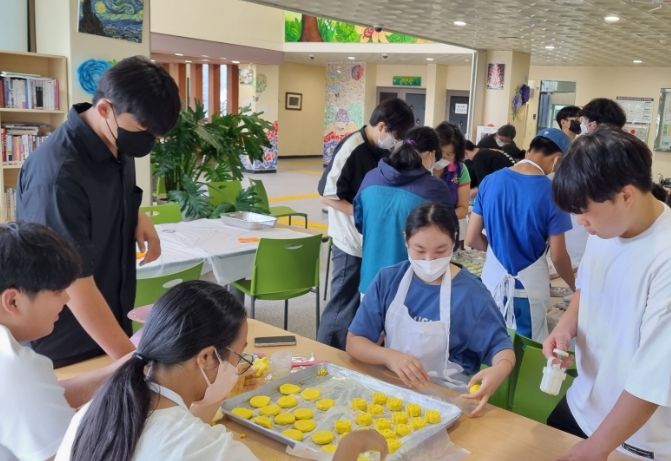 추석맞이 특색 프로그램(송편 만들기)