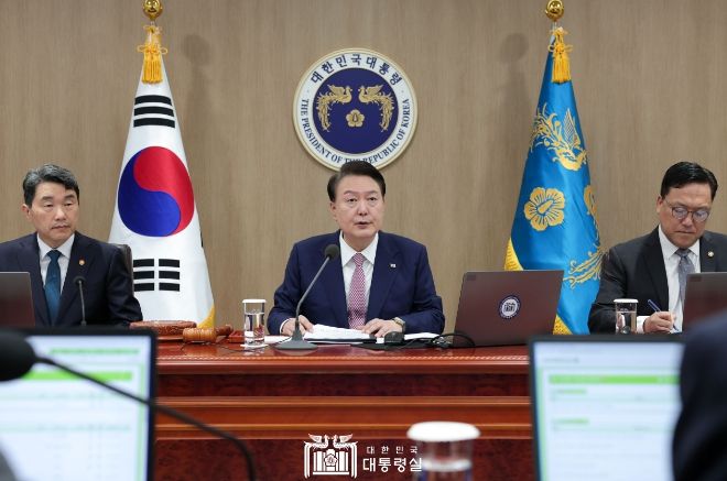 10월 10일 윤석열 대통령은 2023년도 제42회 국무회의를 주재했다.